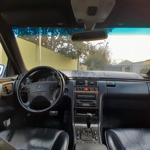 Mercedes E 200 2001, 356,000 km - 2.0 l - İmişli