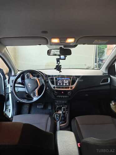 Hyundai Accent 2019, 90,000 km - 1.6 l - Bakı