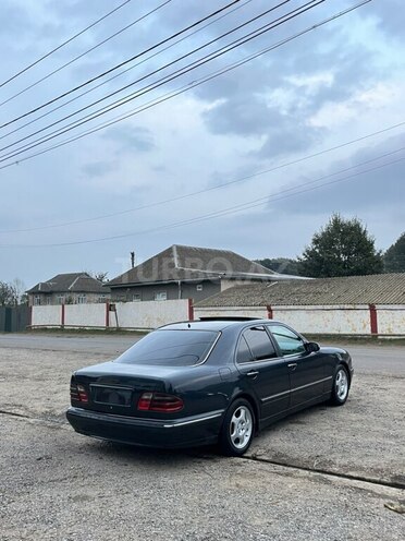Mercedes E 220 2000, 450,248 km - 2.2 l - Lənkəran