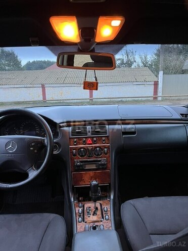 Mercedes E 220 2000, 450,248 km - 2.2 l - Lənkəran