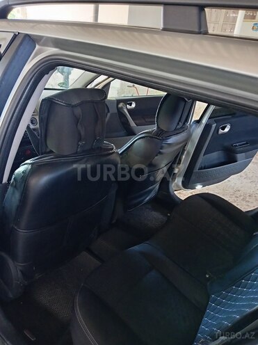 Renault Megane 2005, 280,000 km - 1.4 l - Yevlax