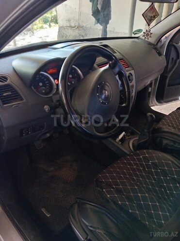 Renault Megane 2005, 280,000 km - 1.4 l - Yevlax