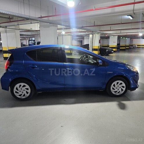 Toyota Aqua 2018, 130,000 km - 1.5 l - Bakı