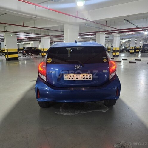 Toyota Aqua 2018, 130,000 km - 1.5 l - Bakı