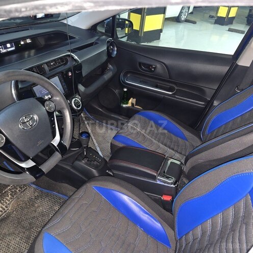 Toyota Aqua 2018, 130,000 km - 1.5 l - Bakı