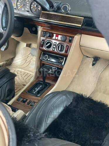 Mercedes 220 E 1993, 235,644 km - 2.2 l - Bakı