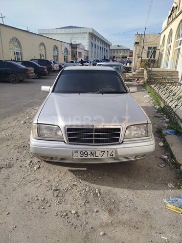 Mercedes C 180 1994, 426,358 km - 1.8 l - Qusar
