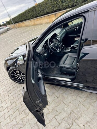 Mercedes E 250 2010, 325,000 km - 2.1 л - Bakı