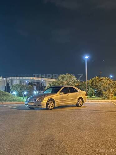 Mercedes C 200 2001, 450,000 km - 2.2 л - Sumqayıt