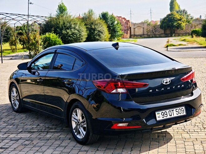 Hyundai Elantra 2018, 100,000 km - 2.0 l - Xaçmaz