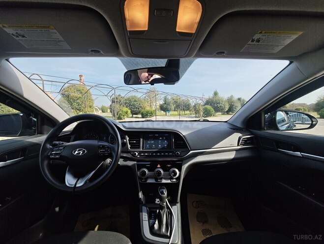 Hyundai Elantra 2018, 100,000 km - 2.0 l - Xaçmaz