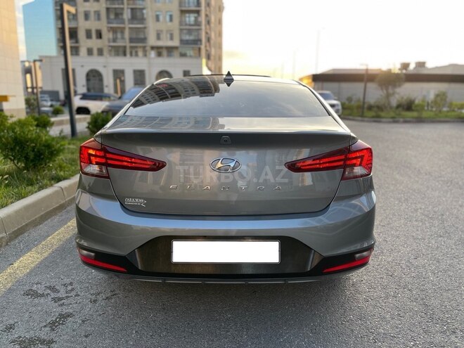 Hyundai Elantra 2018, 123,000 km - 2.0 l - Bakı
