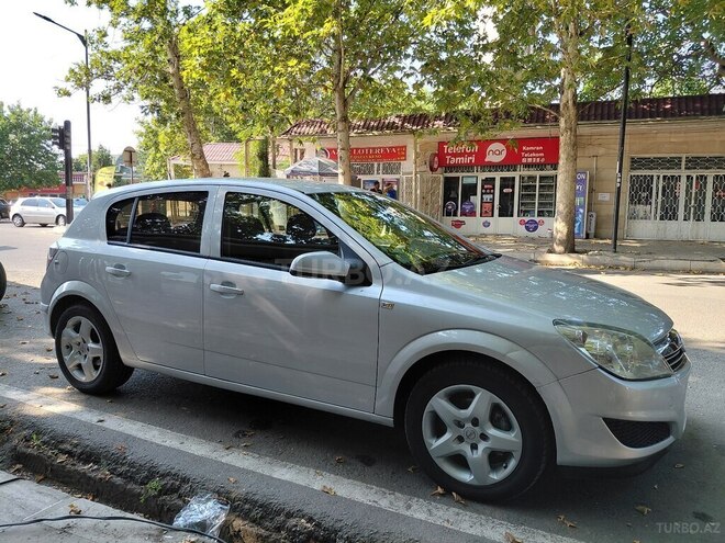 Opel Astra 2009, 279,500 km - 1.3 л - Ağcabədi