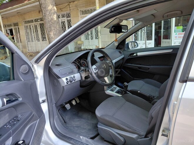 Opel Astra 2009, 279,500 km - 1.3 л - Ağcabədi