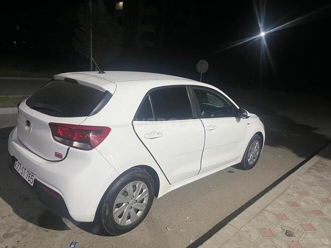 Kia Rio 2017, 212,000 km - 1.3 л - Qazax