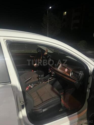 Kia Rio 2017, 212,000 km - 1.3 л - Qazax