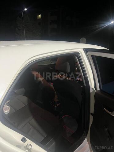 Kia Rio 2017, 212,000 km - 1.3 л - Qazax
