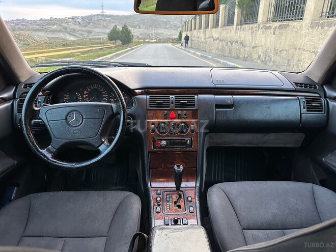 Mercedes E 220 1999, 700,000 km - 2.2 л - Bakı