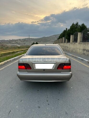 Mercedes E 220 1999, 700,000 km - 2.2 л - Bakı