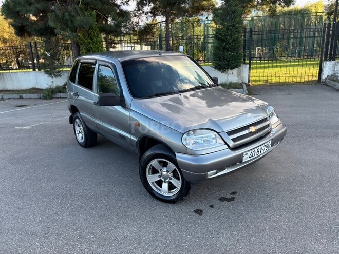 Chevrolet Niva 2007, 382,245 km - 1.7 l - Quba
