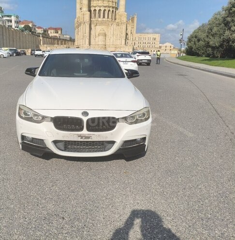 BMW  2015, 210,000 km - 2.0 l - Bakı
