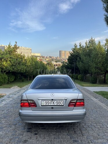 Mercedes E 220 2001, 566,077 km - 2.2 л - Bakı