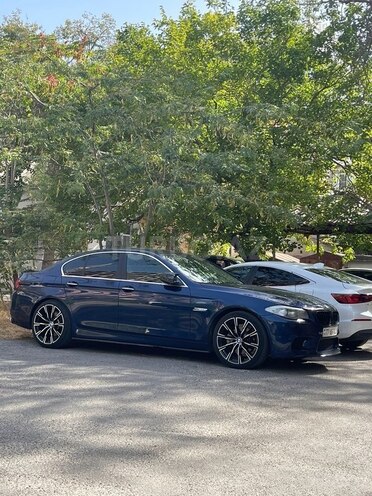 BMW 528 2013, 137,000 km - 2.0 л - Bakı
