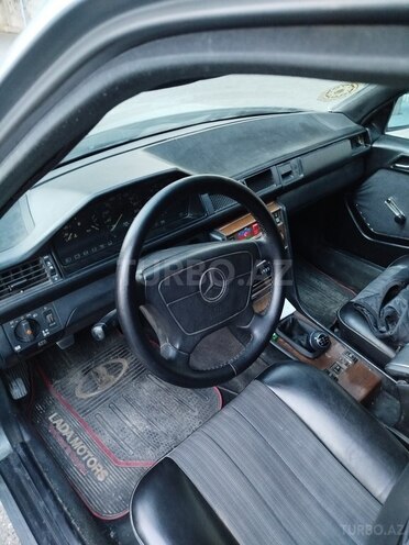 Mercedes 300 D 1987, 423,800 km - 3.0 l - Bakı