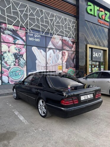 Mercedes E 230 1997, 167,000 km - 2.3 л - Bakı
