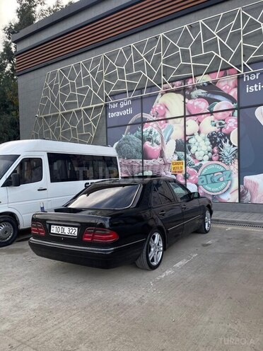 Mercedes E 230 1997, 167,000 km - 2.3 л - Bakı