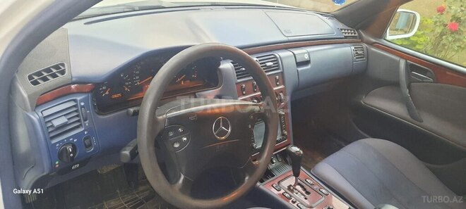 Mercedes E 220 1999, 789,000 km - 2.2 l - Bakı
