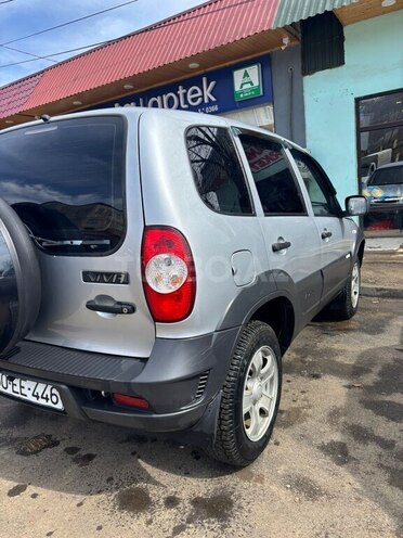 Chevrolet Niva 2012, 112,567 km - 1.7 l - Lerik