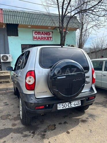 Chevrolet Niva 2012, 112,567 km - 1.7 l - Lerik
