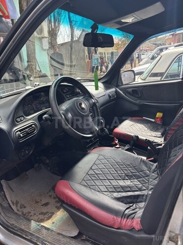 Chevrolet Niva 2012, 112,567 km - 1.7 l - Lerik