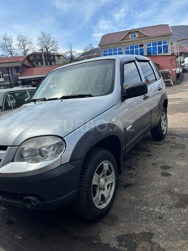Chevrolet Niva 2012, 112,567 km - 1.7 l - Lerik