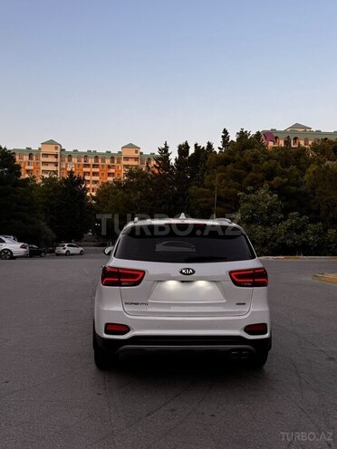 Kia Sorento 2017, 191,000 km - 2.0 л - Sumqayıt