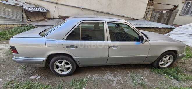 Mercedes E 220 1995, 750,700 km - 2.2 л - Bakı