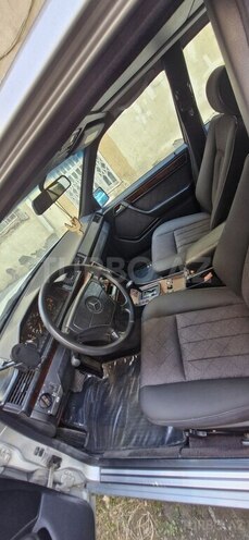 Mercedes E 220 1995, 750,700 km - 2.2 л - Bakı