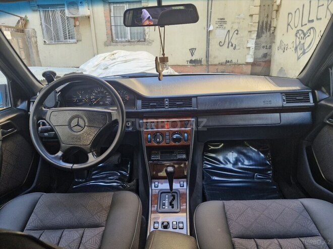 Mercedes E 220 1995, 750,700 km - 2.2 л - Bakı
