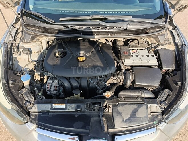 Hyundai Elantra 2015, 226,090 km - 1.8 l - Bakı