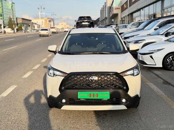 Toyota Corolla Cross 2025, 9,800 km - 2.0 л - Bakı