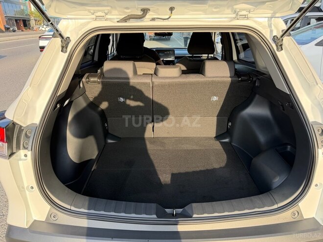 Toyota Corolla Cross 2025, 9,800 km - 2.0 л - Bakı