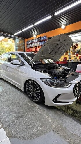 Hyundai Elantra 2017, 237,000 km - 1.6 l - Bakı
