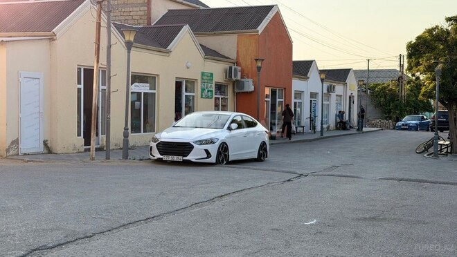 Hyundai Elantra 2017, 237,000 km - 1.6 l - Bakı