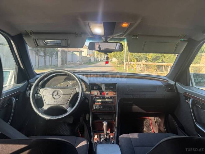 Mercedes C 230 1997, 282,000 km - 2.3 л - Ucar