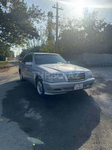 Mercedes C 230 1997, 282,000 km - 2.3 л - Ucar