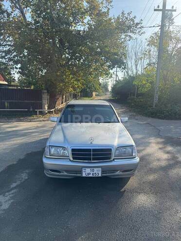 Mercedes C 230 1997, 282,000 km - 2.3 л - Ucar