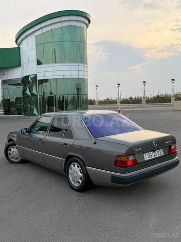 Mercedes 200 E 1991, 416,678 km - 2.0 l - Beyləqan
