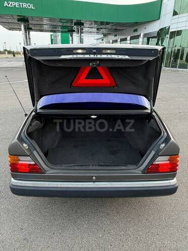 Mercedes 200 E 1991, 416,678 km - 2.0 l - Beyləqan