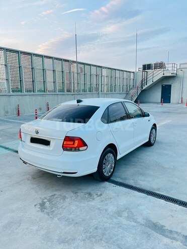 Volkswagen Polo 2019, 214,600 km - 1.6 l - Bakı